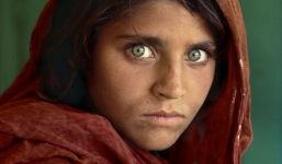 Câu chuyện phía sau những tấm ảnh đã trở thành ''biểu tượng'' của nhiếp ảnh thế giới