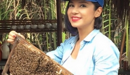 Bị chê quê mùa tại sân bay, 'Người đẹp Tây Đô' Việt Trinh phản ứng thế nào?