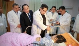 Kim Jong-un tới Đại sứ quán Trung Quốc chia buồn vụ tai nạn khiến 36 người thiệt mạng