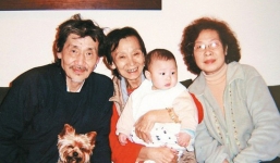 Cuộc đời 'kiếp chung chồng' gay cấn ly kỳ hơn phim của nữ đạo diễn 'Bao Thanh Thiên' vừa mới qua đời