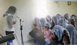 Bên trong một buổi truyền giáo của 'Hội thánh Đức Chúa trời'