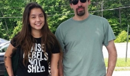 Đứa trẻ được nhận nuôi sau bao năm đã đoàn tụ với cha mẹ ruột và bi kịch gia đình cũng từ đó mà bắt đầu