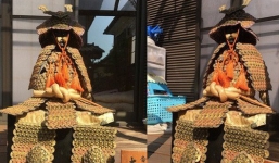 Bộ giáp samurai này được làm từ 1750 đồng xu, tác giả là một cậu bé tiểu học