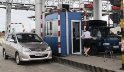 Tài xế xông vào đánh nhân viên buộc BOT Ninh Lộc phải xả trạm liên tục