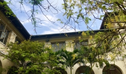 Cận cảnh dinh Thượng Thơ 120 năm tuổi ở Sài Gòn có nguy cơ bị đập bỏ