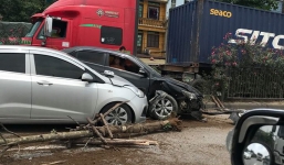 Hình ảnh vụ tai nạn ở quốc lộ 5 khiến dân mạng 'đau đầu' tranh cãi nguyên nhân