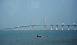 Trung Quốc khánh thành cầu vượt biển dài nhất thế giới, đi 62km từ Hồng Kông sang Ma Cao chỉ mất 30 phút