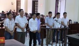 Cách chức Bí thư Đảng ủy phường vì đánh bạc, nhảy lầu trốn công an