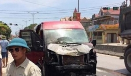 Xe máy và ôtô cùng bốc cháy sau va chạm, 2 người tử vong