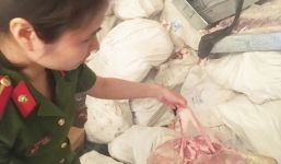 Thu giữ 5 tấn thịt heo sữa, chân bò bẩn chuẩn bị tuồn ra nhà hàng