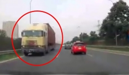 Video: Xe container phóng ngược chiều, náo loạn Đại lộ Thăng Long