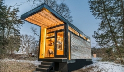 Nhìn nhỏ như chiếc xe nhưng ngôi nhà tí hon của nữ nhà văn nổi tiếng thế giới này sẽ khiến bạn 'tròn xoe mắt' vì quá đẹp và tiện nghi