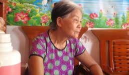 Mẹ vợ khóc nấc kể lại khoảnh khắc cứu con gái bị chồng vung dao chém dã man