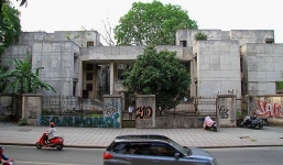 Người bảo vệ canh giữ ngôi nhà 300 Kim Mã bị bỏ hoang suốt 27 năm tiết lộ về thông tin ngôi nhà 'có ma'