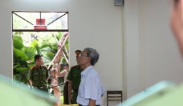 Bị cáo 77 tuổi muốn thực nghiệm lại hiện trường vụ án dâm ô trẻ em