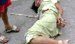 Nghi chồng ngoại tình, người vợ nhốt tình địch 21 tuổi trong xe hơi để... đánh ghen