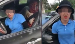 Nữ tài xế taxi dùng mánh khóe lừa gạt bị khách 'bóc phốt', tra hỏi giữa đường