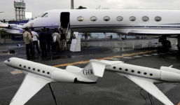 Bị Mỹ trừng phạt, nhà tài phiệt Nga trả lại 3 máy bay được tặng