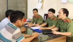 Truyền đạo 'Hội thánh Đức Chúa Trời Mẹ' dưới vỏ bọc nhân viên bán bảo hiểm