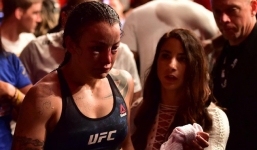 Mỹ nhân xinh đẹp bậc nhất làng võ bị đánh đến biến dạng mặt trong trận tranh đai thế giới