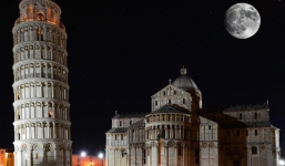 Giải mã bí ẩn tháp Pisa: Chỉ nghiêng không đổ qua 800 năm, dù cho có bao trận động đất