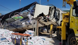 Hiện trường vụ tai nạn thảm khốc ở Lâm Đồng khiến ít nhất 5 người thiệt mạng