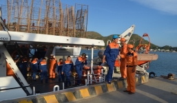 Giải cứu thành công 49 ngư dân sau 5 ngày lênh đênh giữa biển