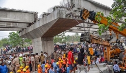 Sập cầu vượt tại Ấn Độ: Ít nhất 18 người chết, hàng chục người mắc kẹt