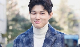 Quấy rối và đe dọa sao nữ bằng vũ khí, mỹ nam 'Yêu không kiểm soát' gây phẫn nộ vì vẫn... tỉnh bơ hoạt động khắp nơi