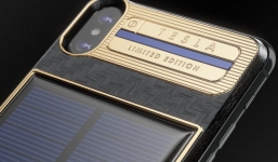 Xuất hiện iPhone X Tesla giá gần tỷ đồng, có pin mặt trời lướt web cả ngày không lo hết