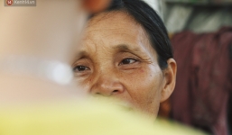 Người mẹ nghèo sinh 14 đứa con ở Hà Nội: 'Cố gắng tích góp để lỡ nằm xuống còn có cỗ quan tài, chứ chẳng phiền các con'