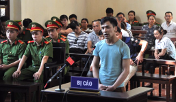 Cuộc đối đáp giữa luật sư và bị cáo: '12 triệu đồng cứu sống 8 mạng người?'