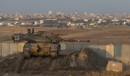 Xe tăng, máy bay chiến đấu Israel dồn dập tấn công mục tiêu trong đêm ở dải Gaza