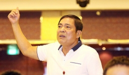 'Bàn tay sắt' của bóng đá Việt Nam: 'Quan chức như thế thì không nên tồn tại ở VFF, VPF'