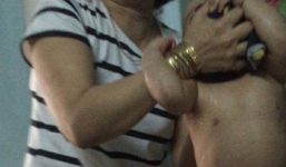 Lộ clip trẻ mầm non bị bảo mẫu đánh đập dã man ở Đà Nẵng