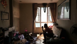 Sau 2 tháng, người dân vẫn mong trở lại chung cư Carina: 'Nhà mình kia, bao giờ mới được về'