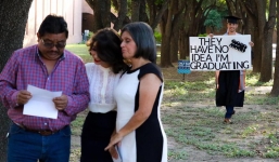 Học Đại học 6 năm mới được tốt nghiệp, câu chuyện của chàng trai 24 tuổi khiến nhiều người phải tự nhìn lại bản thân