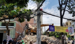 Sập nhà 2 tầng ở Sài Gòn, 3 người thương vong
