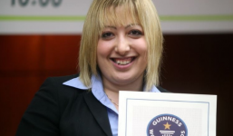 Bộ óc vàng trong làng khoa học: Cô gái 10 tuổi vào đại học, chưa tròn 20 đã trở thành giáo sư