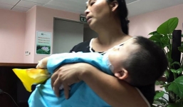 Kịch tính 3 giờ cứu sống bé trai 2 tuổi bị chó cắn nát mặt