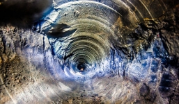 Bí mật đáng sợ tại hố khoan sâu nhất hành tinh: Mất 24 năm ròng rã, người ta mới tìm ra