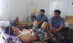 Tiếp viên kể lại giây phút kinh hoàng khi tàu gặp nạn: Nếu không có vũng nước thì toa xe đã cắt tôi làm đôi, giờ này cũng chết rồi