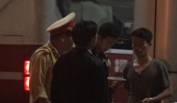 Tài xế xe tải dừng xe hơn 2 tiếng phản đối BOT Quang Đức