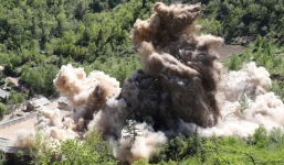 Video đầu tiên về vụ phá hủy bãi thử hạt nhân Punggye-ri, Triều Tiên