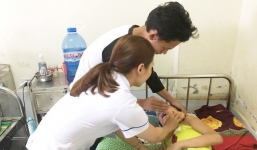 Bạn bè thách đố, bé trai 11 tuổi bị tổn thương não, hôn mê sâu vì uống 1 lít rượu