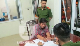 Hà Nội: Người phụ nữ siết cổ lái xe ôm để trấn tiền rồi hô 'cướp'