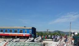 Thông tin mới nhất vụ lật tàu SE19 khiến 2 người tử vong ở Thanh Hóa