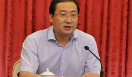 Lộ diện quan tham Trung Quốc cự ga lăng, nhận hối lộ trăm tỷ để cho con gái