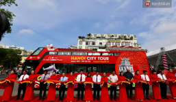 Chính thức khai trương tuyến xe buýt hai tầng mui trần đầu tiên ở Hà Nội: Giá vé 300k/4h