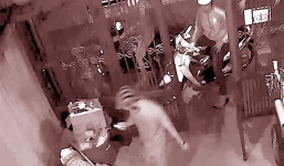 Kẻ trộm cắt cửa lấy 5 xe tay ga, 2 chiếc Exciter của một gia đình ở Sài Gòn